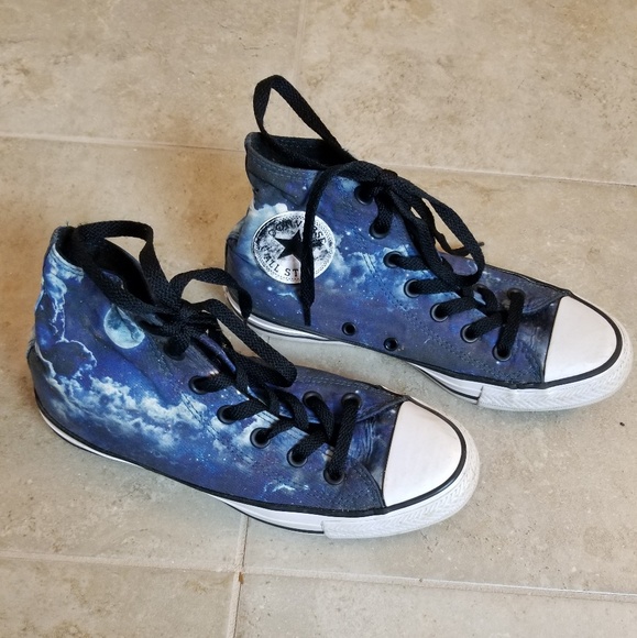 converse moon and star